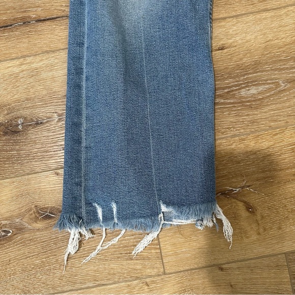 McGuire Women’s Raw Distressed Hem Mid Rise Wide Leg Medium Wash Denim Jeans GUC - Picture 3 of 7